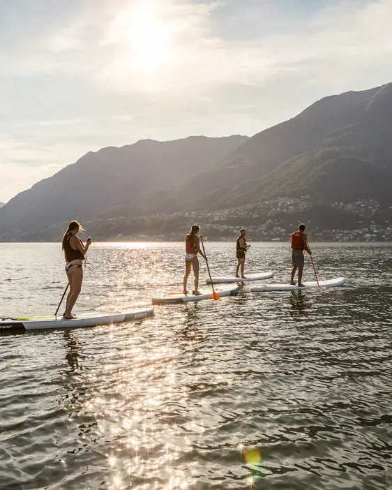 Stand Up Paddle Ascona ST (© Switzerland Tourism Foto Giglio Pasqua)